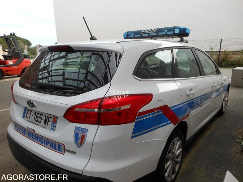 Ford Focus SW police municipale de 2018 moteur cassé - Station wagon: picture 3 Ford Focus SW police municipale de 2018 moteur cassé - Station wagon: picture 3