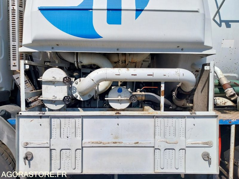 HYDROCUREUR 26T HUWER/RENAULT 496ADT34 (vente uniquement export) - Vacuum truck: picture 5 HYDROCUREUR 26T HUWER/RENAULT 496ADT34 (vente uniquement export) - Vacuum truck: picture 5