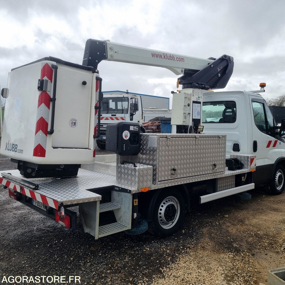 IVECO - 35S16 NACELLE - 2020 / 21000 KM - Panel van: picture 3 IVECO - 35S16 NACELLE - 2020 / 21000 KM - Panel van: picture 3