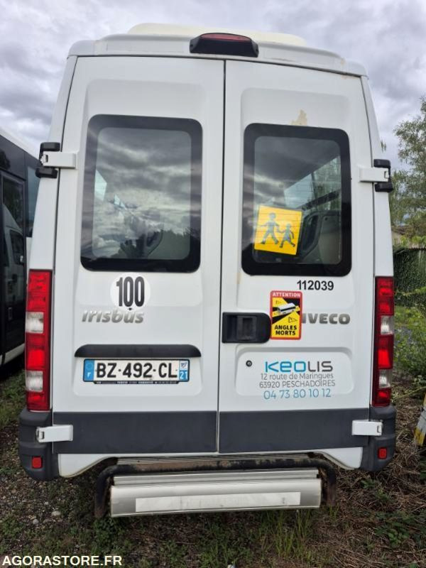 IVECO BUS DAILY N°112039 - Minibus, Passenger van: picture 2 IVECO BUS DAILY N°112039 - Minibus, Passenger van: picture 2