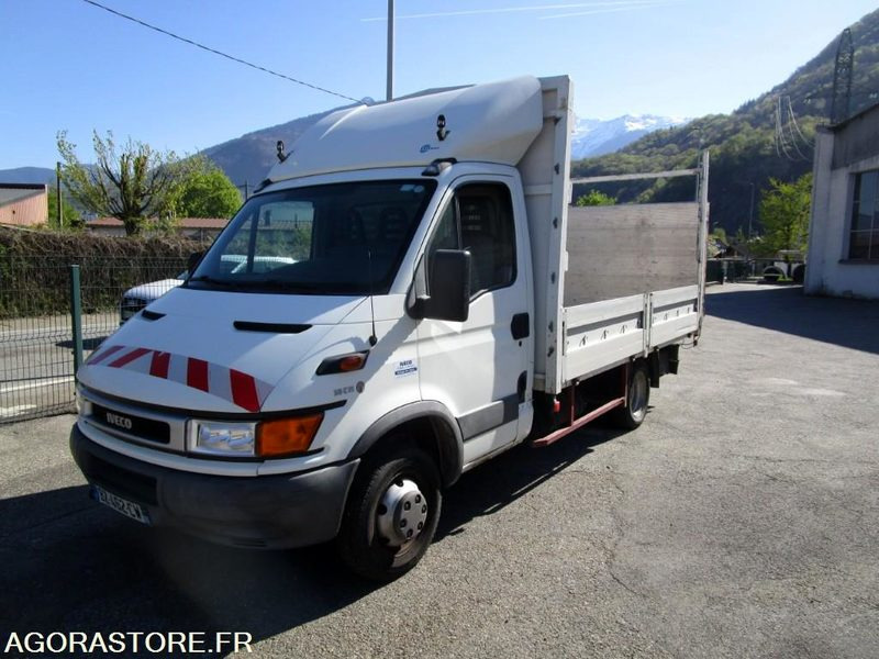 IVECO DAILY 35C11 du 28/04/2000 (Contrôle Technique joint) - Panel van: picture 2 IVECO DAILY 35C11 du 28/04/2000 (Contrôle Technique joint) - Panel van: picture 2