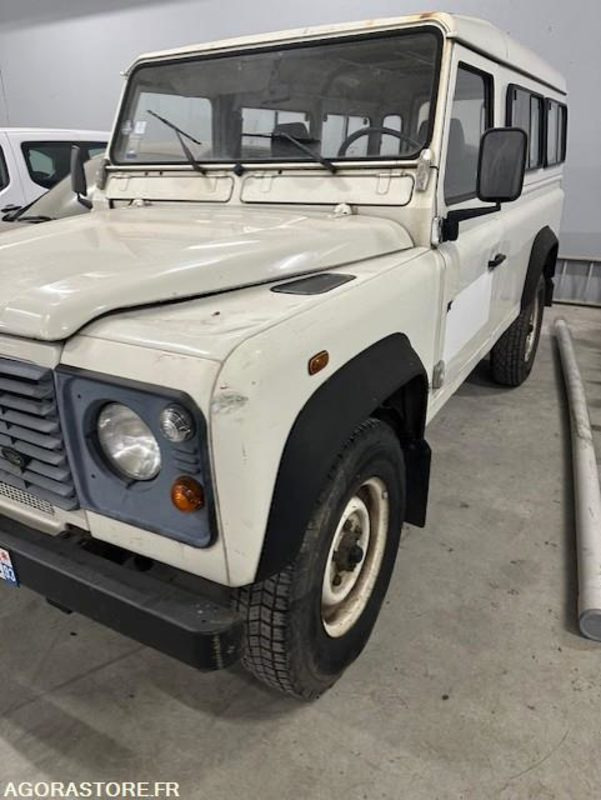 SUV LAND ROVER DEFENDER I 110 2.5 Td5 Pickup 122cv BA-266-HR: picture 7