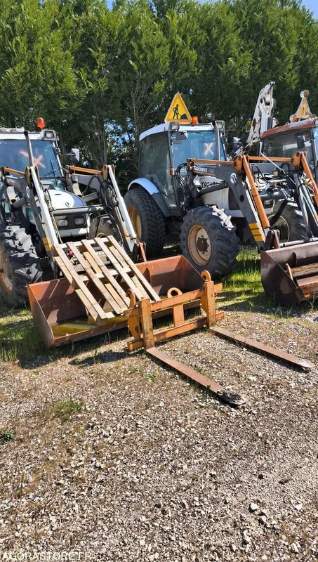 Lot Renault - Tracteur chargeur Renault ergos 105-god 0002- 2000 - 10958 et TR12 - Farm tractor: picture 2 Lot Renault - Tracteur chargeur Renault ergos 105-god 0002- 2000 - 10958 et TR12 - Farm tractor: picture 2