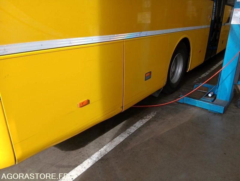 MERCEDES INTOURO N°083089 - School bus: picture 3 MERCEDES INTOURO N°083089 - School bus: picture 3