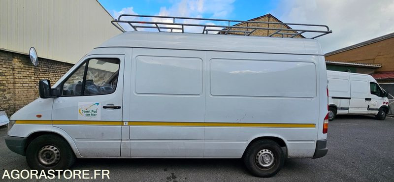 MERCEDES SPRINT 208 DM188SY - Panel van: picture 2 MERCEDES SPRINT 208 DM188SY - Panel van: picture 2