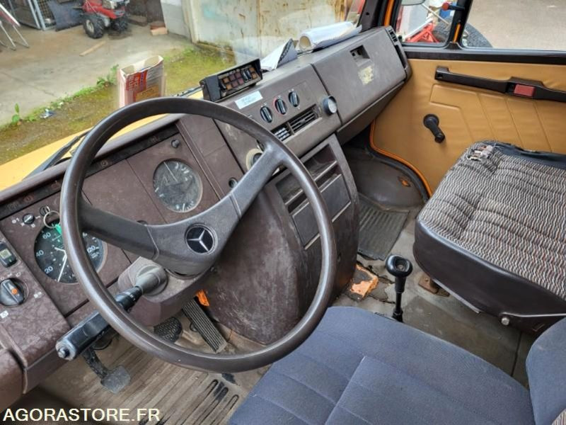 FOURGON NACELLE PL sans contrôle technique - Material handling equipment: picture 3 FOURGON NACELLE PL sans contrôle technique - Material handling equipment: picture 3