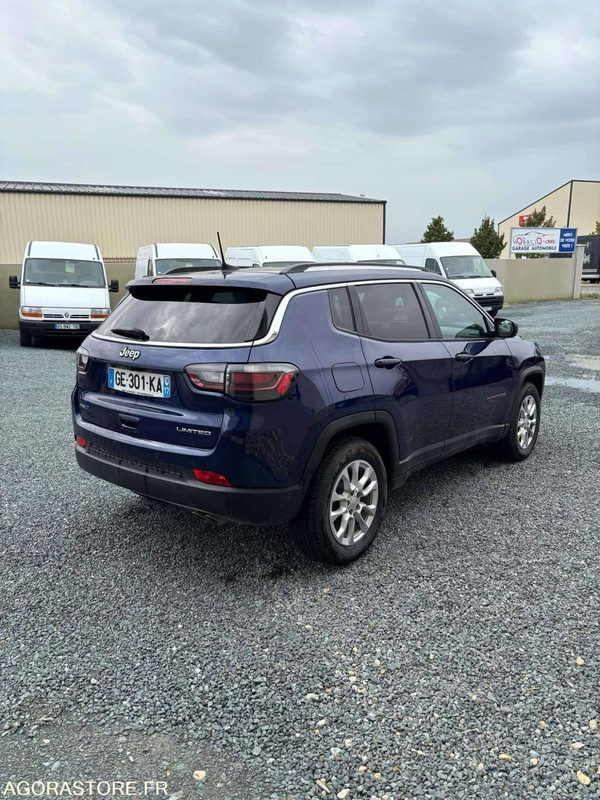NIORT- JEEP COMPASS 1.3 HYBRID RECHARGEABLE 4X4 190CV FULL OPTIONS - Car: picture 5 NIORT- JEEP COMPASS 1.3 HYBRID RECHARGEABLE 4X4 190CV FULL OPTIONS - Car: picture 5