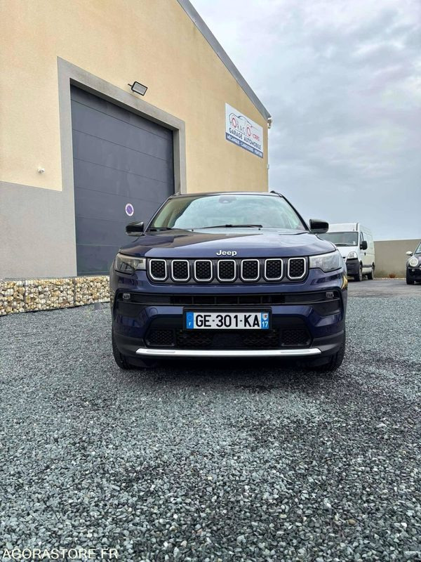 NIORT- JEEP COMPASS 1.3 HYBRID RECHARGEABLE 4X4 190CV FULL OPTIONS - Car: picture 3 NIORT- JEEP COMPASS 1.3 HYBRID RECHARGEABLE 4X4 190CV FULL OPTIONS - Car: picture 3