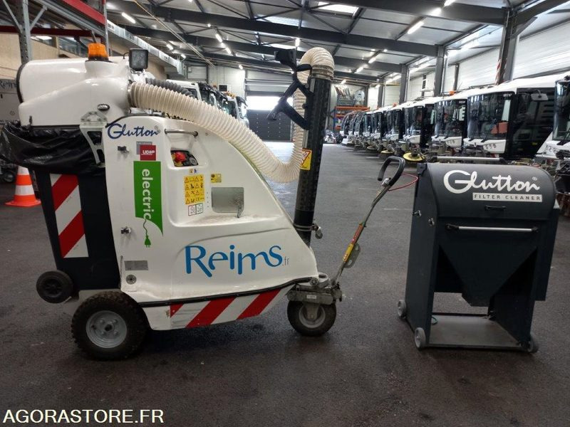 LOT 3 ASPIRATEURS DE VOIRIE - A REMETTRE EN SERVICE - Other machinery: picture 5 LOT 3 ASPIRATEURS DE VOIRIE - A REMETTRE EN SERVICE - Other machinery: picture 5