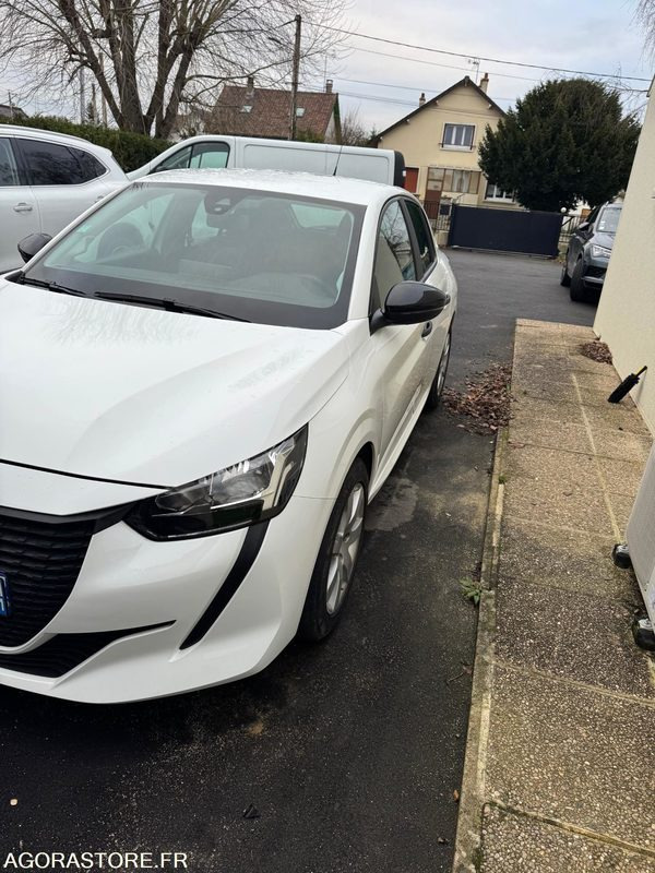 PEUGEOT - 208 - 2022 / 88000 KM - Car: picture 2 PEUGEOT - 208 - 2022 / 88000 KM - Car: picture 2