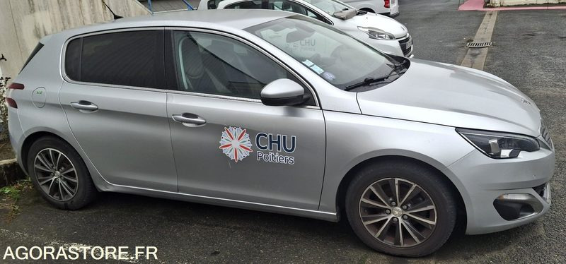 PEUGEOT 308 Essence 110 cv - 2017 - 195000 km - Car: picture 2 PEUGEOT 308 Essence 110 cv - 2017 - 195000 km - Car: picture 2