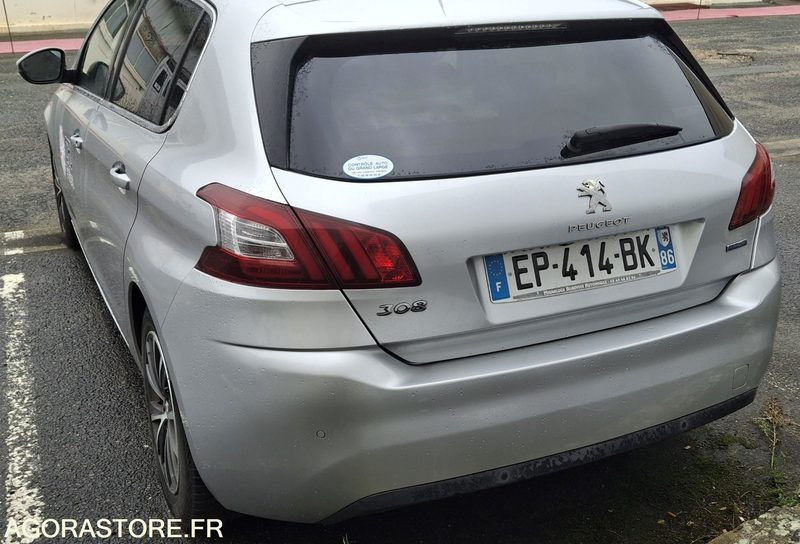 PEUGEOT 308 Essence 110 cv - 2017 - 195000 km - Car: picture 4 PEUGEOT 308 Essence 110 cv - 2017 - 195000 km - Car: picture 4