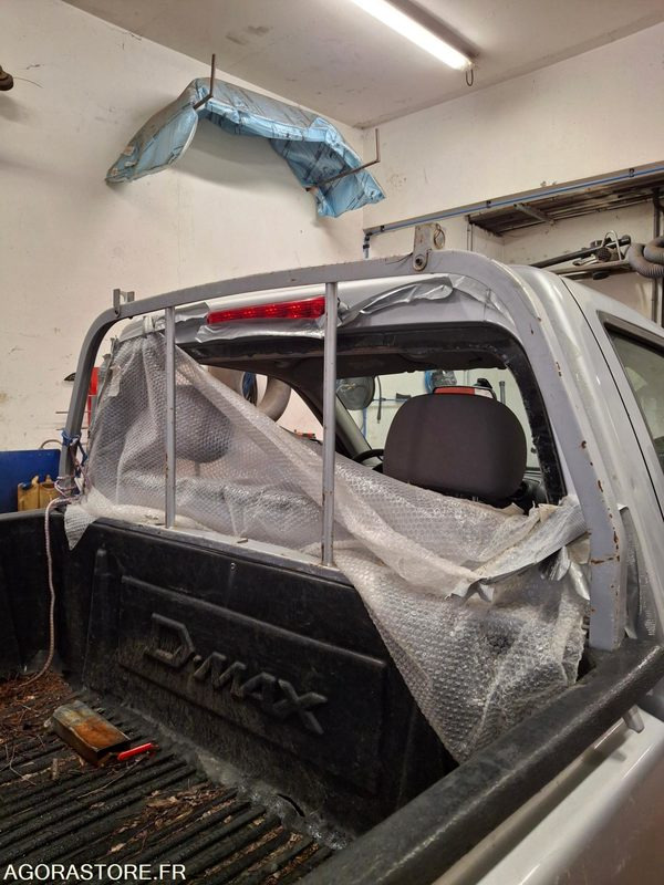 PICK UP D MAX ISUZU - Pickup truck: picture 5 PICK UP D MAX ISUZU - Pickup truck: picture 5