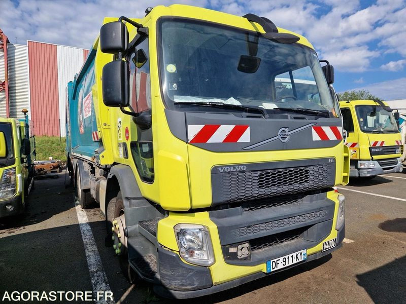 Garbage truck *PORTEUR BOM 26T VOLVO GEESINK- 121117 KM - 2014 (4004): picture 8