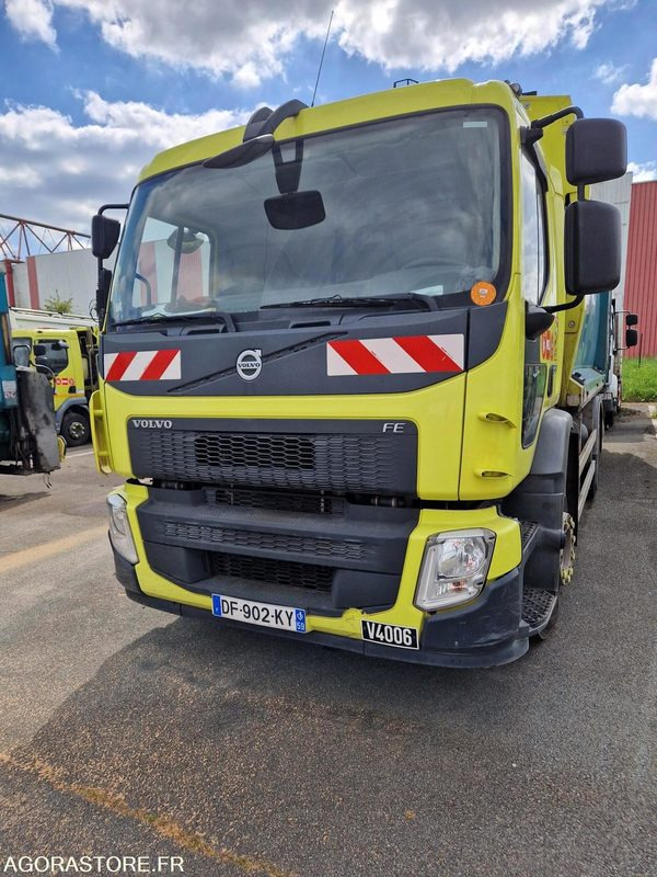 PORTEUR BOM 26T VOLVO GEESINK - 2014 - 154700kms - Garbage truck: picture 1 PORTEUR BOM 26T VOLVO GEESINK - 2014 - 154700kms - Garbage truck: picture 1