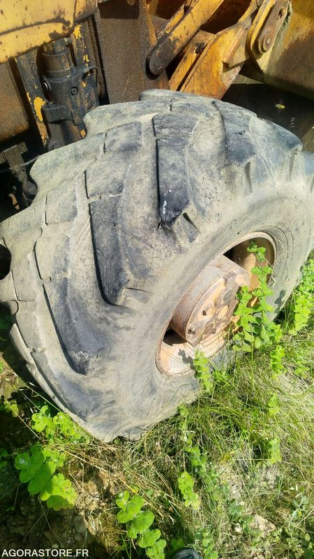 Backhoe loader Pelle CASE 688 - 21595heures: picture 8