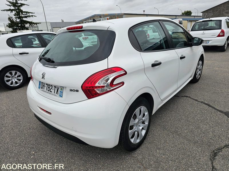 Peugeot 208 - 2014 - 145593km - DH782TX - Car: picture 3 Peugeot 208 - 2014 - 145593km - DH782TX - Car: picture 3