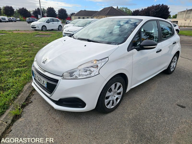 Peugeot 208 - 2015 - 187805km - DT142LK - Car: picture 1 Peugeot 208 - 2015 - 187805km - DT142LK - Car: picture 1