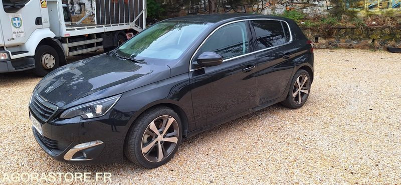 Peugeot 308 - 2017 - 228000kms - Car: picture 5 Peugeot 308 - 2017 - 228000kms - Car: picture 5