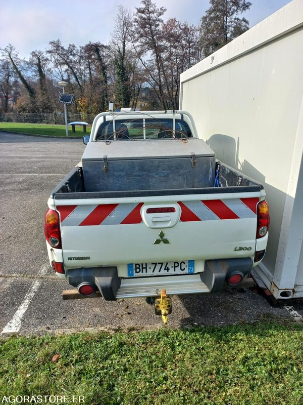 Pick-up Mitsubishi L200 de 2011 (réf. 4229) - Pickup truck: picture 5 Pick-up Mitsubishi L200 de 2011 (réf. 4229) - Pickup truck: picture 5