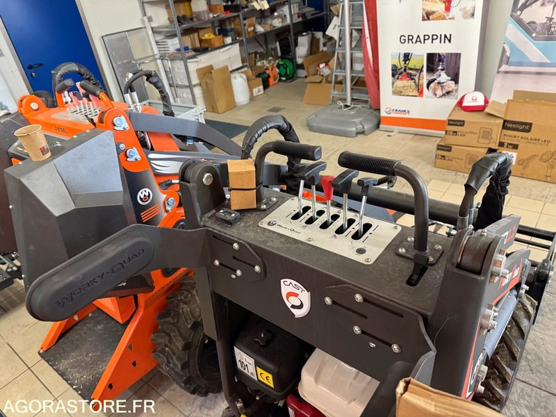 Porte outils SSQ11 PUROSANGUE Worky quad Plus Essence NEUF - Garden equipment: picture 4 Porte outils SSQ11 PUROSANGUE Worky quad Plus Essence NEUF - Garden equipment: picture 4