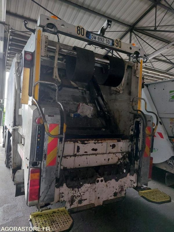 RENAULT - BOM Premium - 2008 / 412 258 km - DW-892-SD (BARA - R51651) - Garbage truck: picture 2 RENAULT - BOM Premium - 2008 / 412 258 km - DW-892-SD (BARA - R51651) - Garbage truck: picture 2