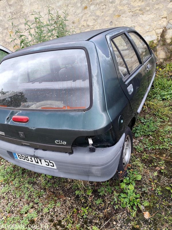 RENAULT CLIO 1996 - Car: picture 2 RENAULT CLIO 1996 - Car: picture 2