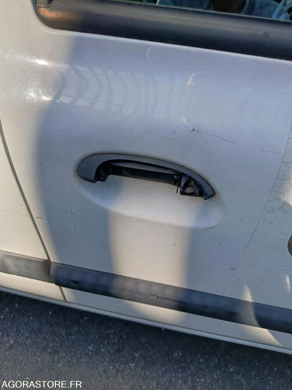 RENAULT CLIO 2 DIESEL - Car: picture 4 RENAULT CLIO 2 DIESEL - Car: picture 4