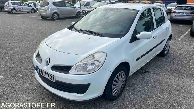RENAULT CLIO - 2008 - 171835 KM - Car: picture 2 RENAULT CLIO - 2008 - 171835 KM - Car: picture 2