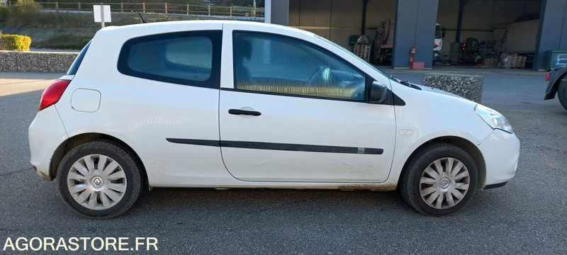 RENAULT CLIO SOCIETE de 2011 - 203 500 km (R30359) - Car: picture 1 RENAULT CLIO SOCIETE de 2011 - 203 500 km (R30359) - Car: picture 1
