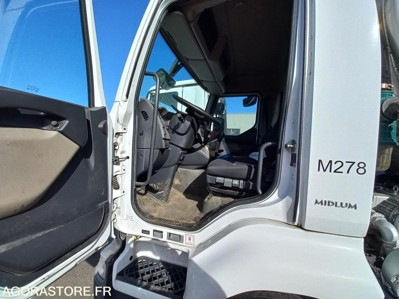 Vacuum truck RENAULT M280 DESHYDRATEUR CHOUETTE 2009 15800KM ROULANT EXPORT UNIQUEMENT: picture 14 Vacuum truck RENAULT M280 DESHYDRATEUR CHOUETTE 2009 15800KM ROULANT EXPORT UNIQUEMENT: picture 14