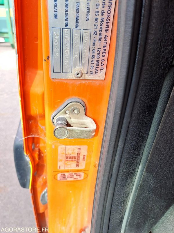 RENAULT MASTER - 2006 - 286716 KM - P1505347 - Panel van: picture 5 RENAULT MASTER - 2006 - 286716 KM - P1505347 - Panel van: picture 5