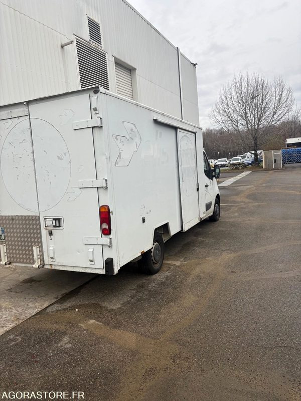 RENAULT - MASTER - 2014 / 292400 / VEHICULE NON ROULANT - Panel van: picture 4 RENAULT - MASTER - 2014 / 292400 / VEHICULE NON ROULANT - Panel van: picture 4