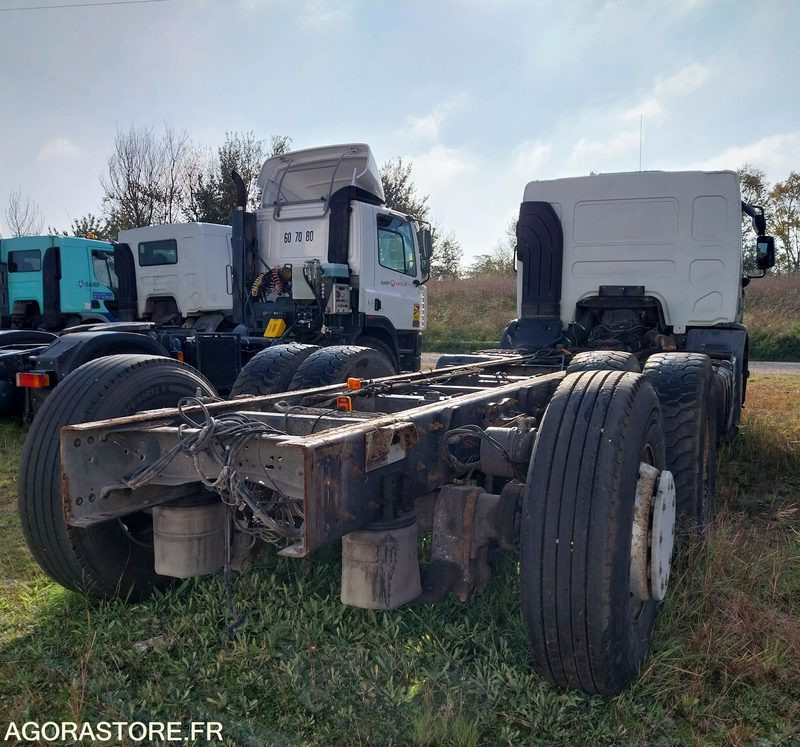 RENAULT PREMIUM 380-26 / 2010 / 475 190 km - Cab chassis truck: picture 3 RENAULT PREMIUM 380-26 / 2010 / 475 190 km - Cab chassis truck: picture 3