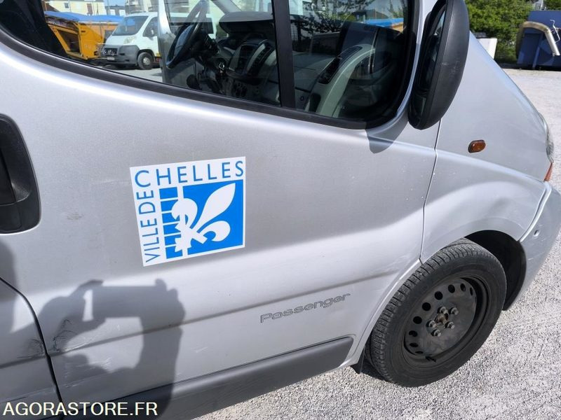 RENAULT TRAFIC 2004 - 152227KM - Minibus, Passenger van: picture 5 RENAULT TRAFIC 2004 - 152227KM - Minibus, Passenger van: picture 5