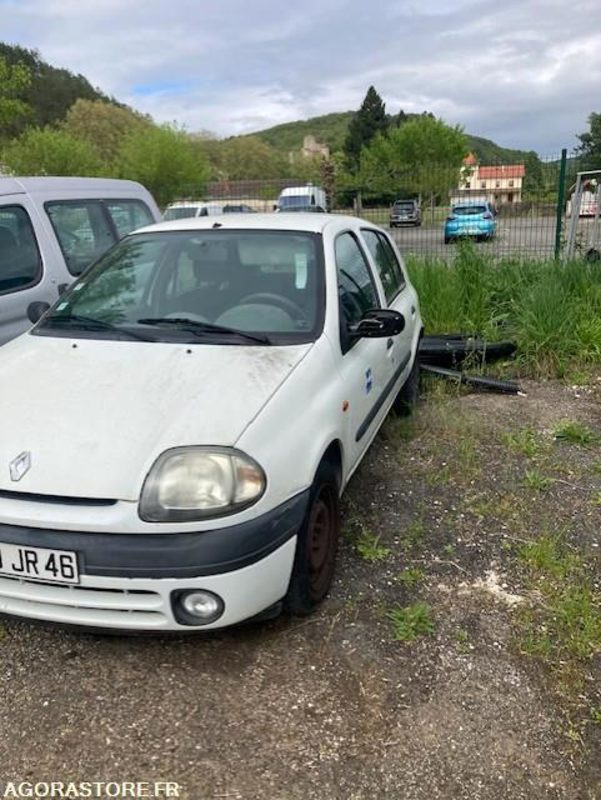 Renault Clio - Car: picture 3 Renault Clio - Car: picture 3