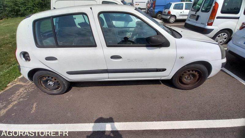 Renault Clio - Car: picture 2 Renault Clio - Car: picture 2