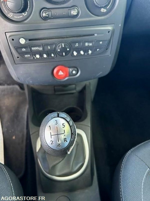 Station wagon Renault Clio break 100600kms 2010: picture 9