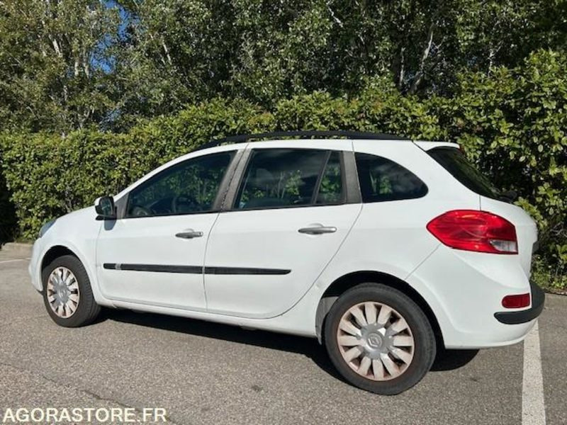 Renault Clio break 100600kms 2010 - Station wagon: picture 2 Renault Clio break 100600kms 2010 - Station wagon: picture 2