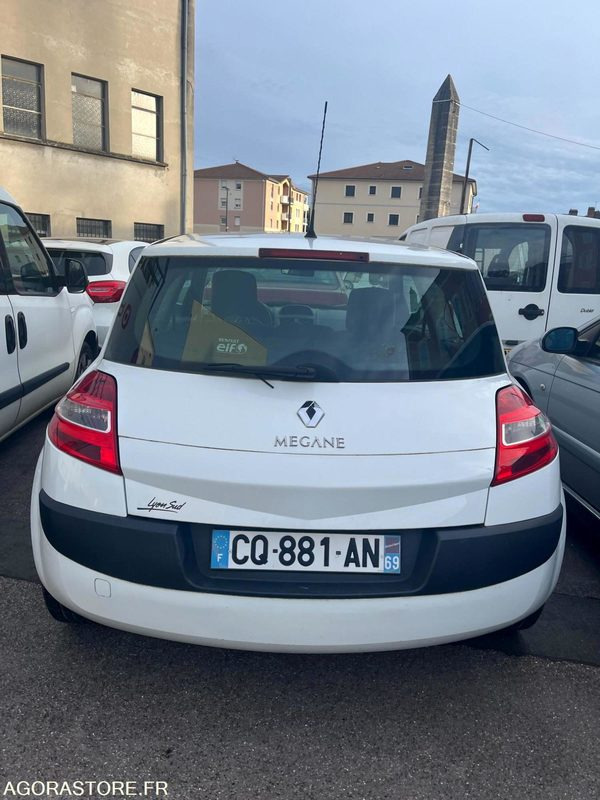 Renault MEGANE II SOCIETE AIR - 260 000 KM - 2008 - Car: picture 2 Renault MEGANE II SOCIETE AIR - 260 000 KM - 2008 - Car: picture 2