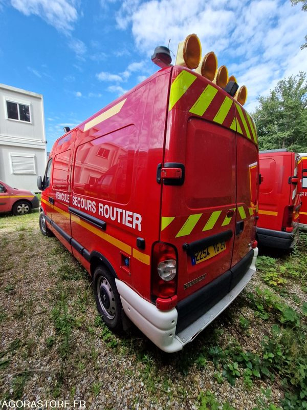 Renault Master - 2005 - 22473 - 2254YG27 - Panel van: picture 4 Renault Master - 2005 - 22473 - 2254YG27 - Panel van: picture 4