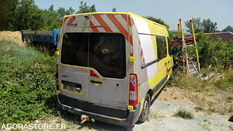 Renault Master - 2011 - 417947km - Small van: picture 3 Renault Master - 2011 - 417947km - Small van: picture 3