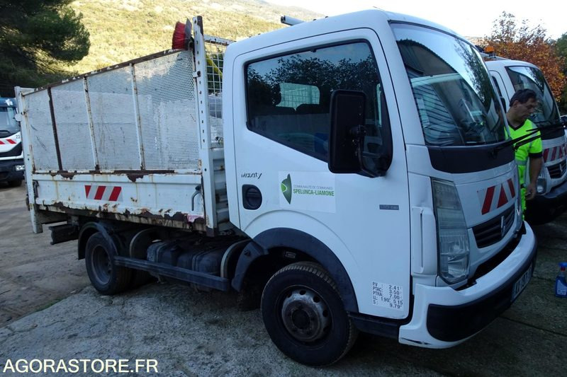 Renault Maxity 130 DXI - Tipper van: picture 4 Renault Maxity 130 DXI - Tipper van: picture 4