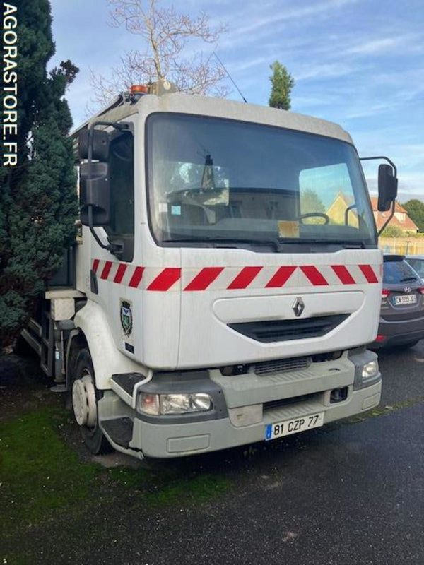 Renault Midliner (Nacelle) 2003 - 18441 kms - Truck mounted aerial platform: picture 3 Renault Midliner (Nacelle) 2003 - 18441 kms - Truck mounted aerial platform: picture 3