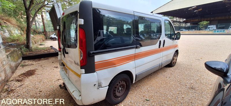 Minibus, Passenger van Renault Trafic - 2006 - 130000: picture 10