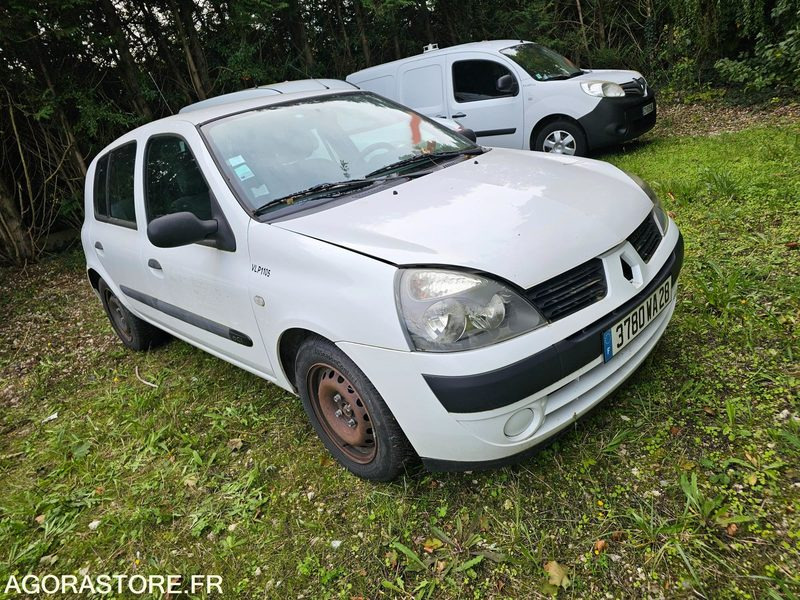Renault clio - 2005 - 170245km - 3780WA28 - Car: picture 2 Renault clio - 2005 - 170245km - 3780WA28 - Car: picture 2