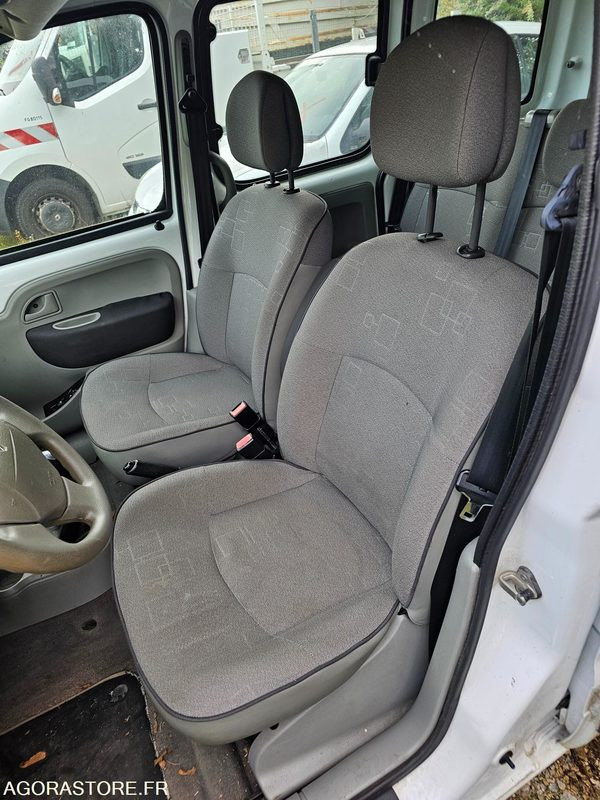Renault kangoo - 2007 - 226880km - 1082WN28 - Car: picture 5 Renault kangoo - 2007 - 226880km - 1082WN28 - Car: picture 5