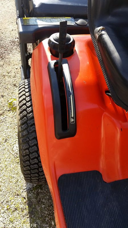 Garden mower TONDEUSE KUBOTA G21 DIESEL 2007 933H SANS PLATEAU DE COUPE: picture 15 Garden mower TONDEUSE KUBOTA G21 DIESEL 2007 933H SANS PLATEAU DE COUPE: picture 15