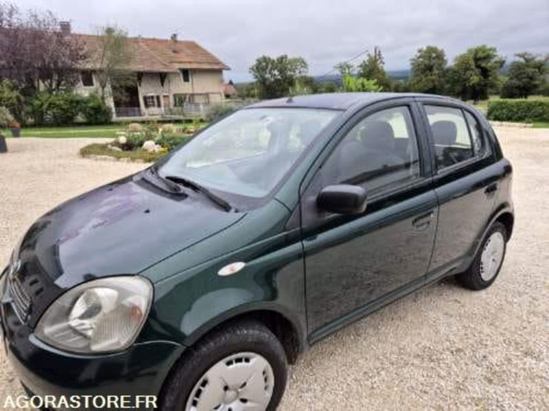 TOYOTA YARIS 1.3 - ESSENCE - 132000 KILOMETRES - Car: picture 1 TOYOTA YARIS 1.3 - ESSENCE - 132000 KILOMETRES - Car: picture 1