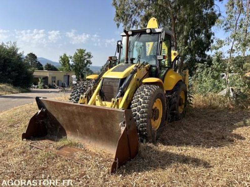 TRACTOPELLE NEW HOLLAND N8GH - 2008 - 5668H - Backhoe loader: picture 4 TRACTOPELLE NEW HOLLAND N8GH - 2008 - 5668H - Backhoe loader: picture 4